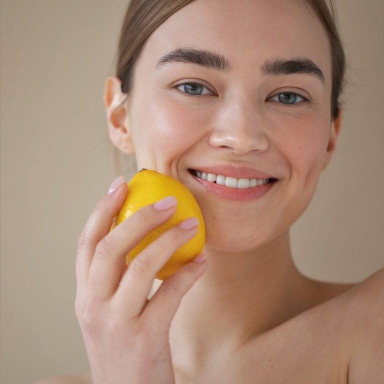 Stralende huid en natuurlijke glow Stralende huid met frisse glow na een gezichtsbehandeling bij Just Your Glow in Maastricht